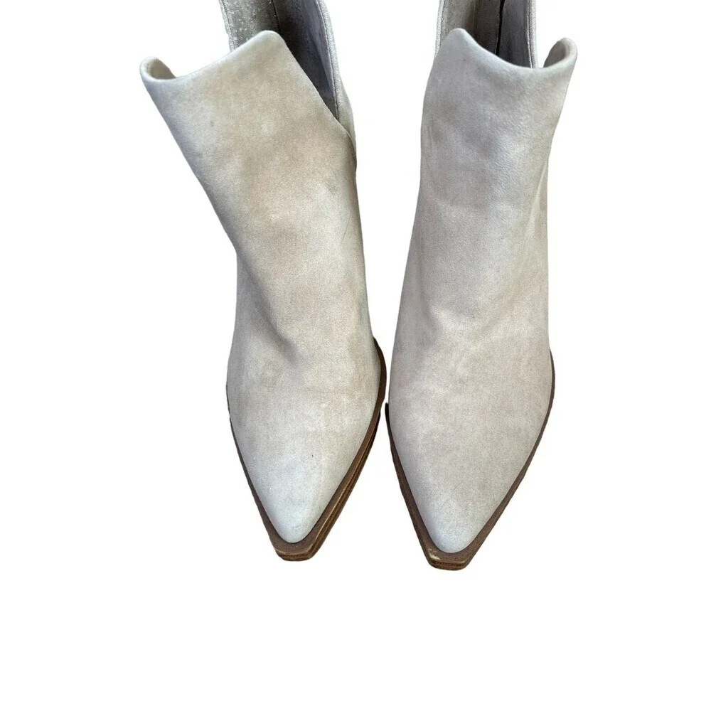 Vince Camuto Gidgeta Bootie suede ankle boots light tan western pointed toe SZ 7